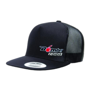 Gorra classico snapback, negro, con diseño de Bomber Eyewear bordado en el frente.
