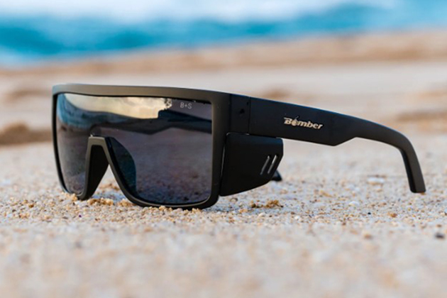BZ111 buzz bomb marco negro mate lente polarizado ahumado pescando Bomber Floating Eyewear Latin America